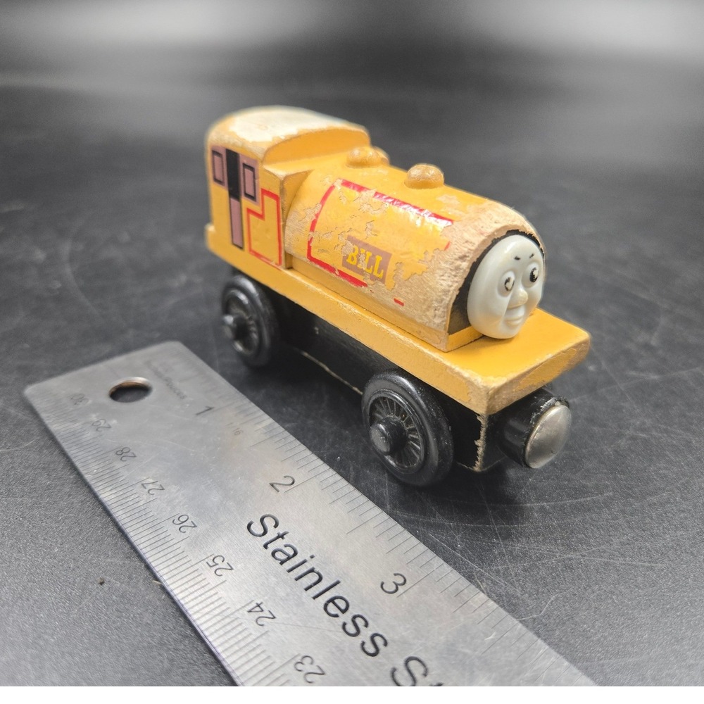 Thomas & Friends Wooden Railway Bill Yellow Engine Magnetic Train Toy